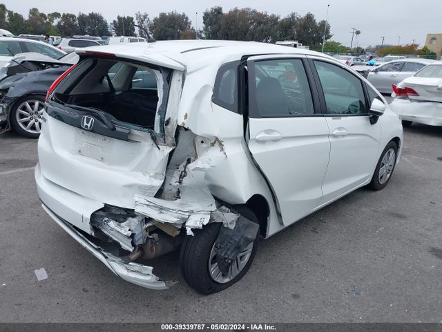 Honda FIT LX 2018 3HGGK5H46JM709416 Image 4