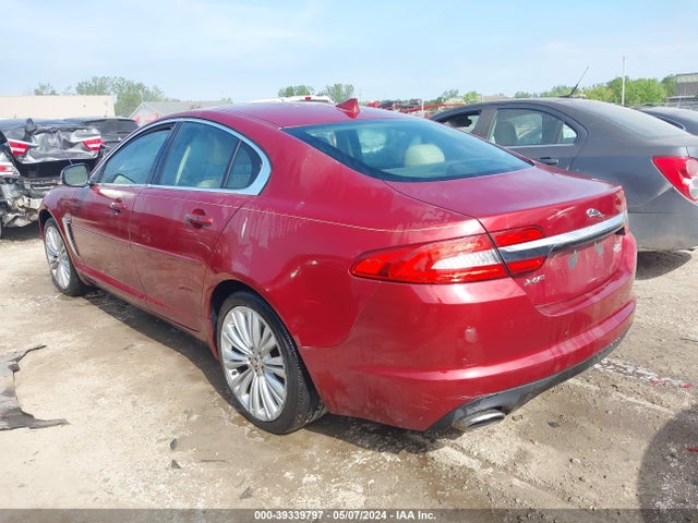 2013 JAGUAR XF SAJWJ0EF9D8S73693 Photo 2
