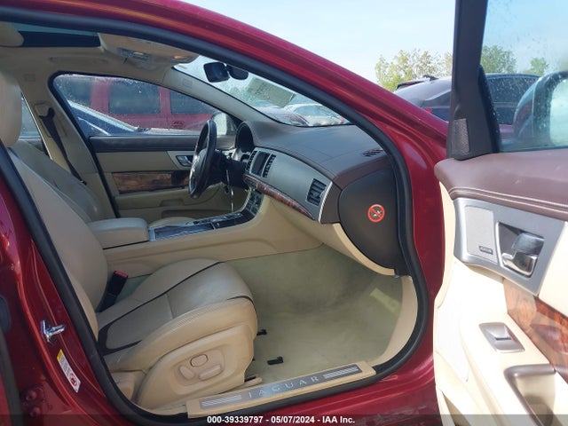 2013 JAGUAR XF SAJWJ0EF9D8S73693 Photo 4