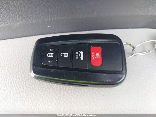 4T1R11AK9RU859499 Toyota CAMRY LE