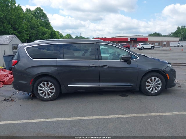 2C4RC1BG6JR309560 Chrysler Pacifica Touring L
