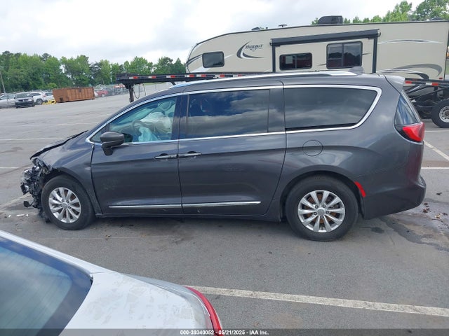 2C4RC1BG6JR309560 Chrysler Pacifica Touring L