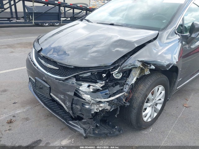 2C4RC1BG6JR309560 Chrysler Pacifica Touring L