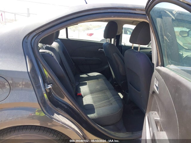 Chevrolet Sonic Lt Auto 2015 1G1JC5SH2F4208287 Image 8