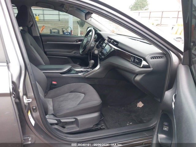 Toyota CAMRY LE 2019 4T1B11HK6KU229405 Image 5
