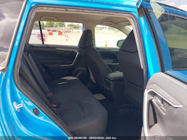 Toyota RAV4 LE 2019 JTMK1RFV4KJ009777 Image 8