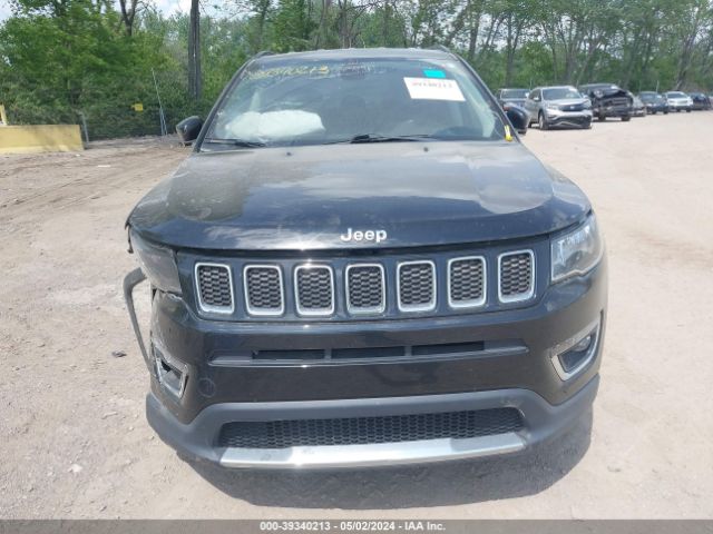 3C4NJDCB2JT266924 Jeep Compass Limited 4x4