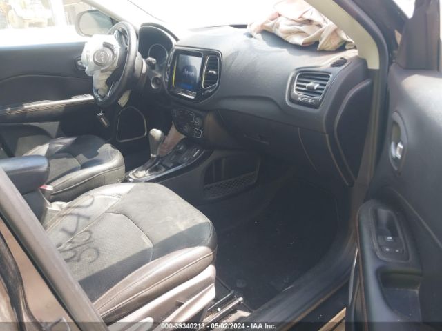 3C4NJDCB2JT266924 Jeep Compass Limited 4x4