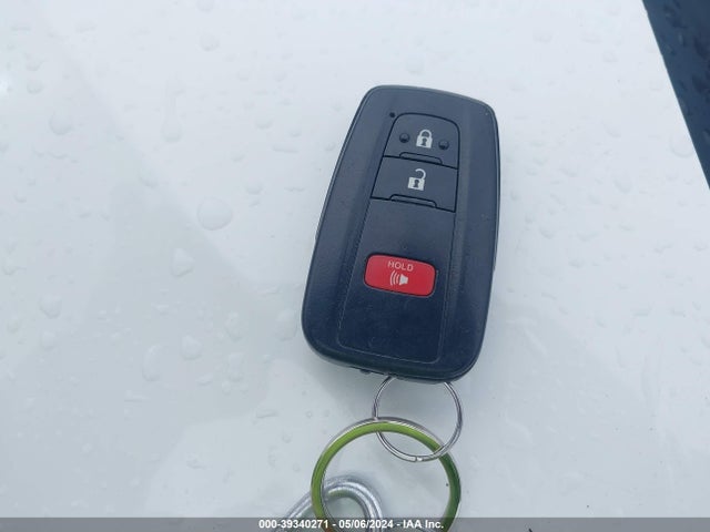 Toyota Prius Two 2016 JTDKBRFU6G3005245 Image 11
