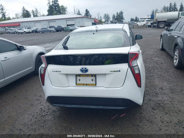 Toyota Prius Two 2016 JTDKBRFU6G3005245 Image 16