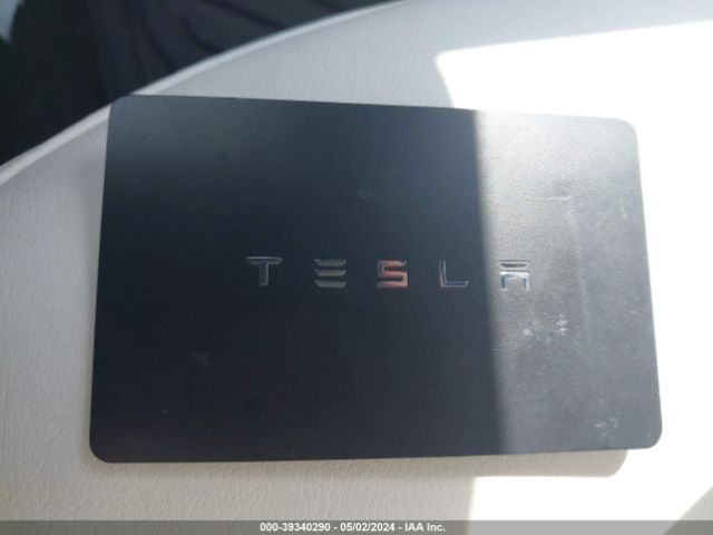 5YJ3E1EB5JF100208 Tesla Model 3 Long Range/performance