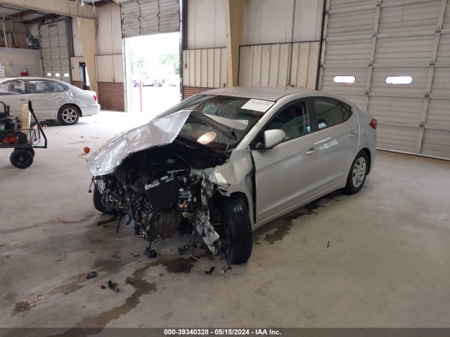 Hyundai ELANTRA SE 2017 5NPD74LF1HH084056 Image 2