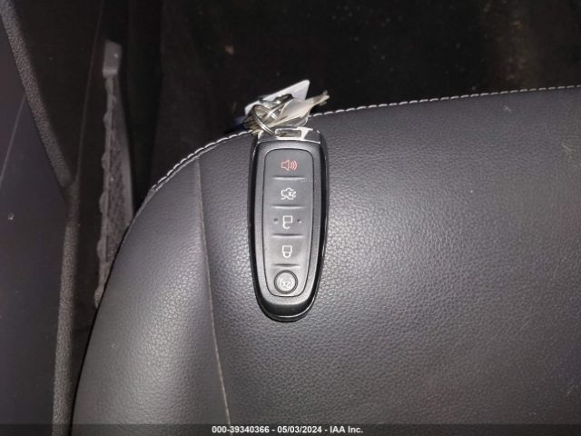 1FMCU9JXXGUA37878 Ford Escape Titanium