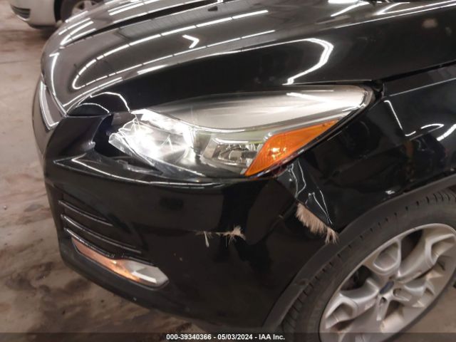 1FMCU9JXXGUA37878 Ford Escape Titanium