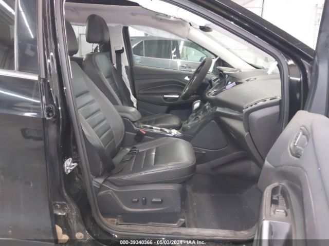 1FMCU9JXXGUA37878 Ford Escape Titanium