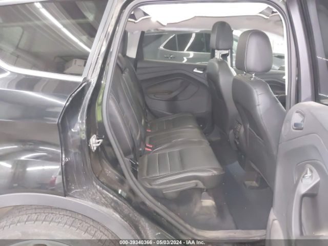 1FMCU9JXXGUA37878 Ford Escape Titanium