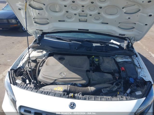 WDCTG4GB6JU000256 Mercedes-Benz Gla 250 4matic