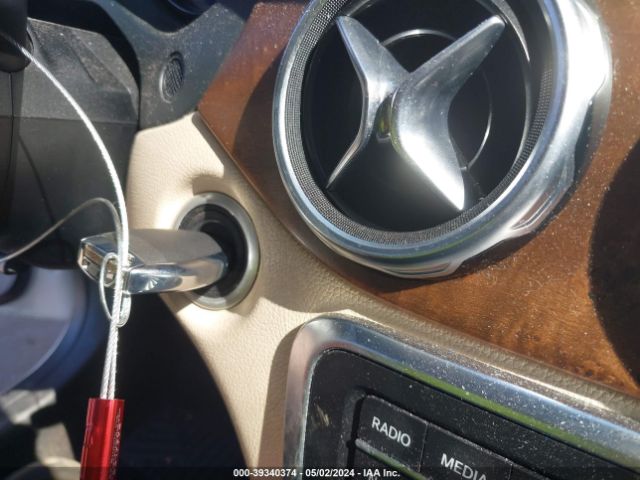 WDCTG4GB6JU000256 Mercedes-Benz Gla 250 4matic