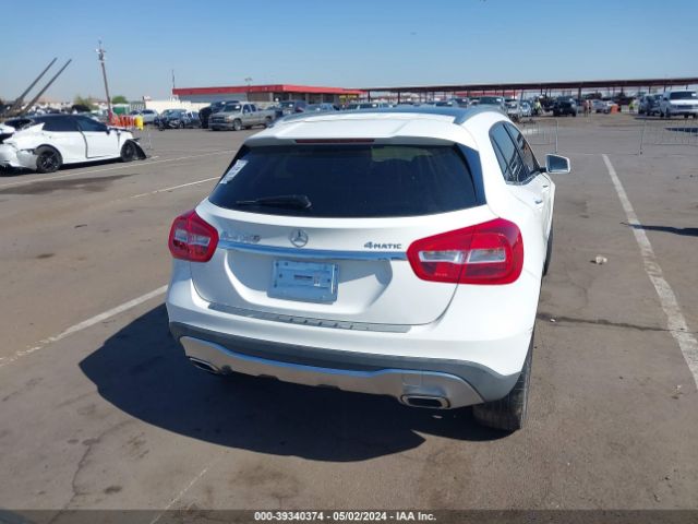 WDCTG4GB6JU000256 Mercedes-Benz Gla 250 4matic
