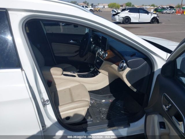 WDCTG4GB6JU000256 Mercedes-Benz Gla 250 4matic