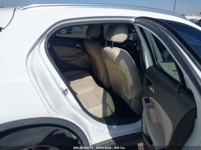 WDCTG4GB6JU000256 Mercedes-Benz Gla 250 4matic