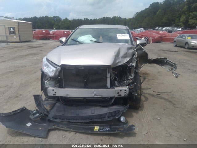 Toyota Highlander Le Plus V6 2015 5TDZKRFH2FS050617 Image 13