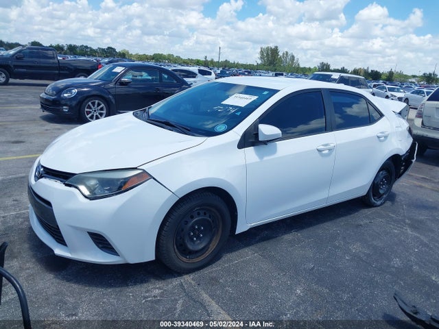 Toyota COROLLA LE 2016 5YFBURHE9GP525074 Image 2