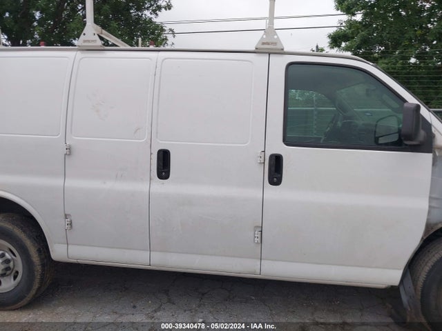 Chevrolet Express 2500 Work Van 2016 1GCWGAFF4G1176531 Image 14