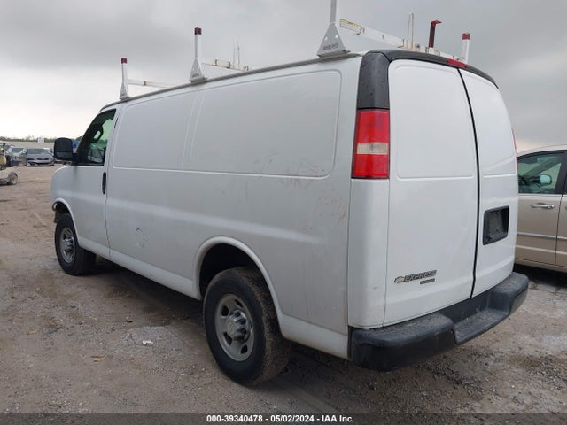 Chevrolet Express 2500 Work Van 2016 1GCWGAFF4G1176531 Image 3