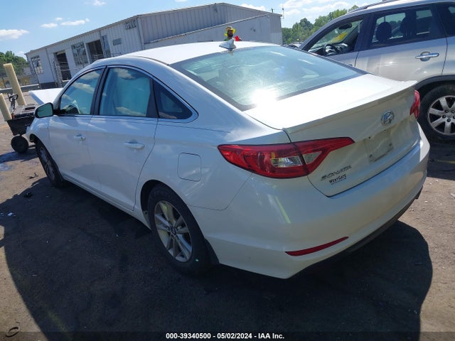 Hyundai SONATA SE 2015 5NPE24AF8FH186411 Image 3