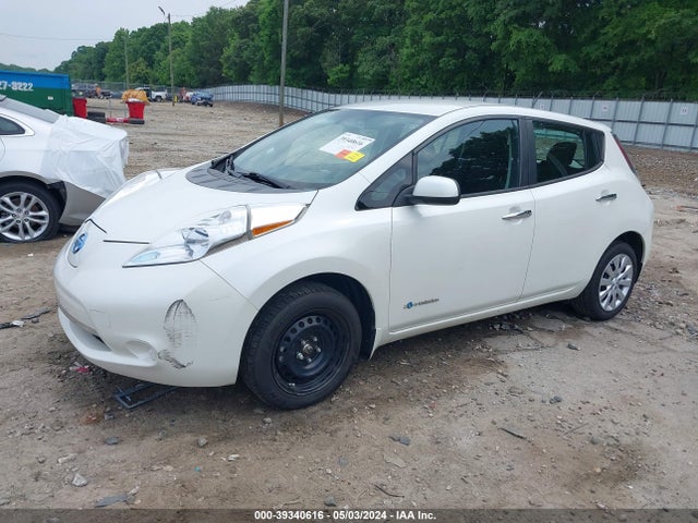 Nissan LEAF S 2015 1N4AZ0CPXFC324461 Image 2