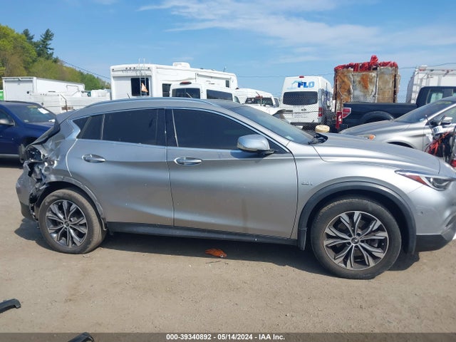 Infiniti Qx30 Essential 2018 SJKCH5CR2JA004850 Image 14
