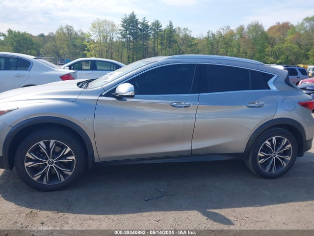 Infiniti Qx30 Essential 2018 SJKCH5CR2JA004850 Image 15