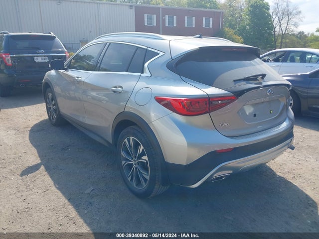 Infiniti Qx30 Essential 2018 SJKCH5CR2JA004850 Image 3