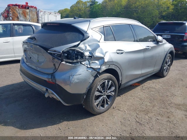 Infiniti Qx30 Essential 2018 SJKCH5CR2JA004850 Image 4
