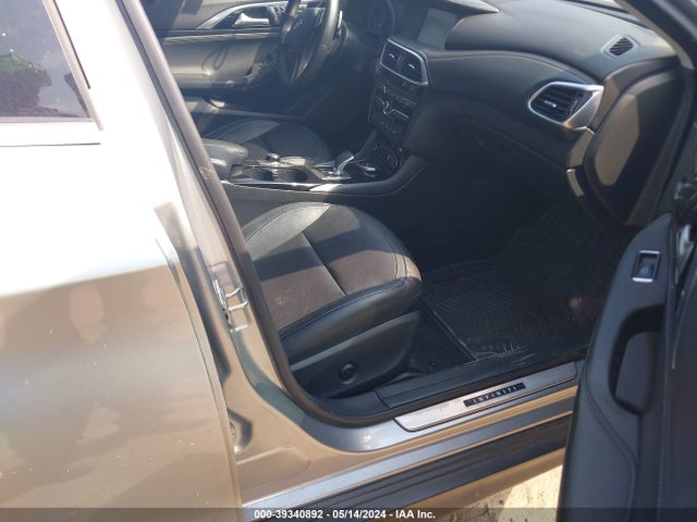 Infiniti Qx30 Essential 2018 SJKCH5CR2JA004850 Image 5