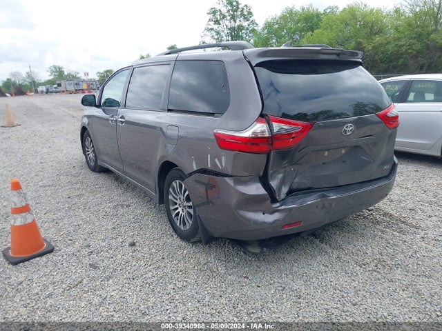 5TDYZ3DC9LS055725 Toyota SIENNA XLE
