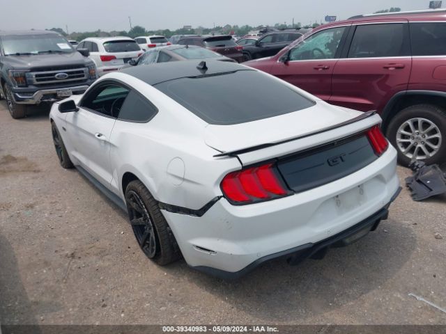 2021 FORD MUSTANG 1FA6P8CF1M5108145 Photo 2