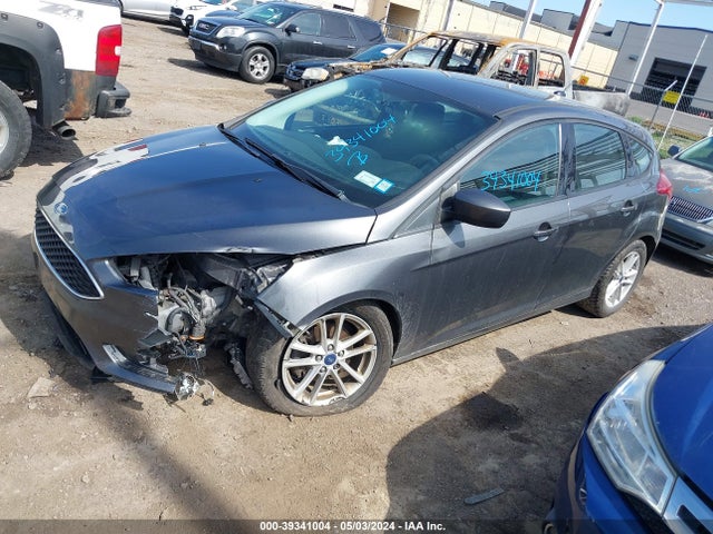 Ford FOCUS SE 2018 1FADP3K24JL326273 Image 2