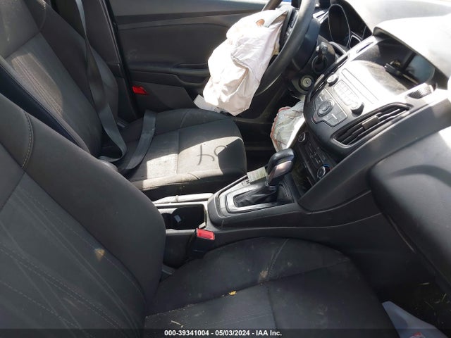 Ford FOCUS SE 2018 1FADP3K24JL326273 Image 5