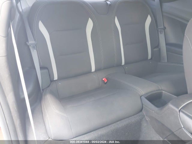 Chevrolet Camaro 1lt 2018 1G1FB1RX8J0104725 Image 8