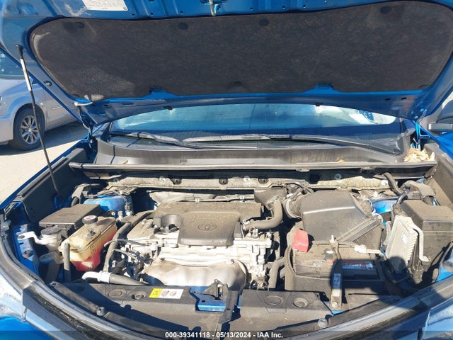 Toyota RAV4 LE 2018 JTMBFREV3JJ202357 Image 10