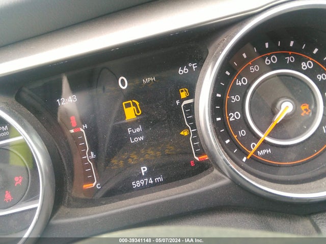 1C4HJXEN5KW681706 Jeep Wrangler Unlimited Sahara 4x4