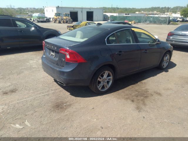 YV126MFK9F2351424 Volvo S60 T5 Premier