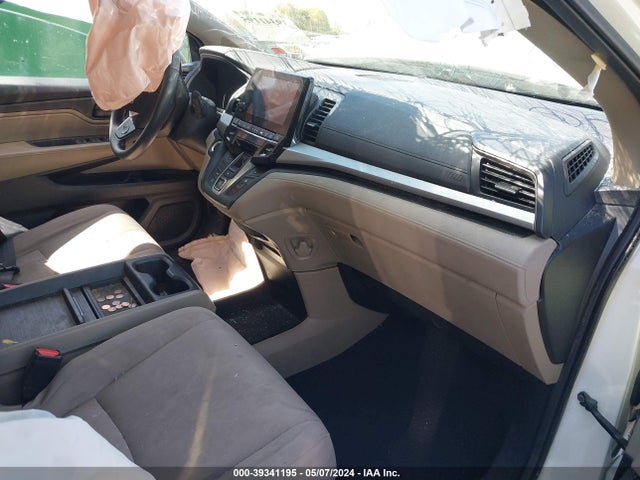 Honda ODYSSEY EX 2018 5FNRL6H59JB032742 Image 5