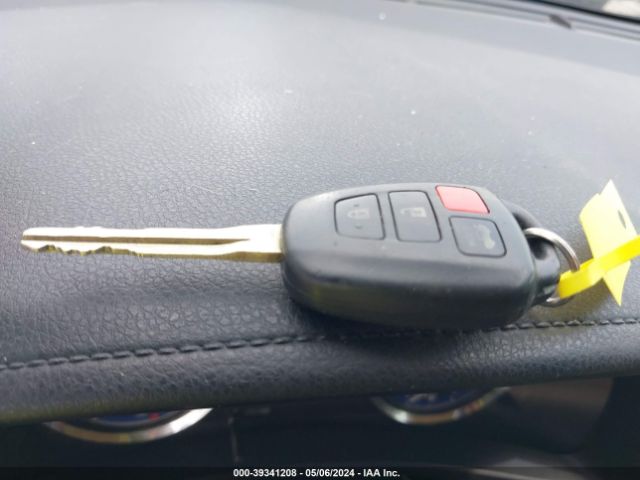 5YFBURHE4HP600605 Toyota COROLLA LE