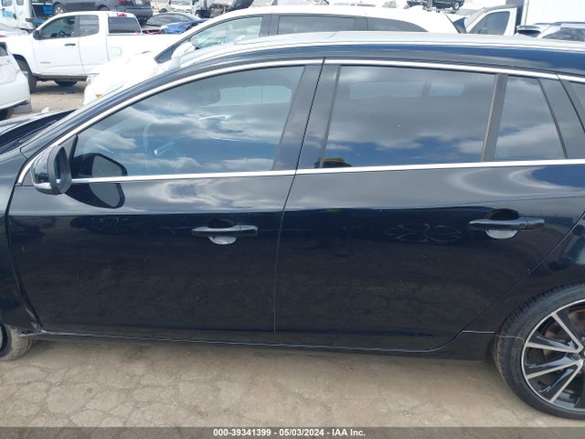 YV140MEK7G1304136 Volvo V60 T5 Drive-e Premier