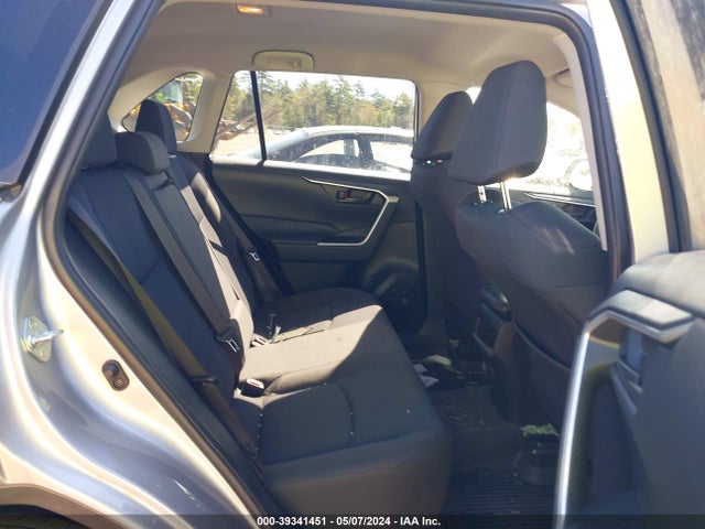 Toyota RAV4 LE 2020 JTMF1RFV7LD053029 Image 8