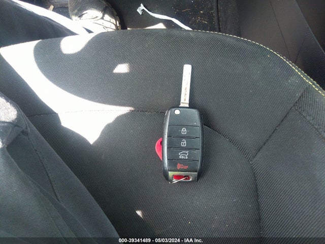 KIA SOUL + 2015 KNDJP3A57F7792188 Image 11