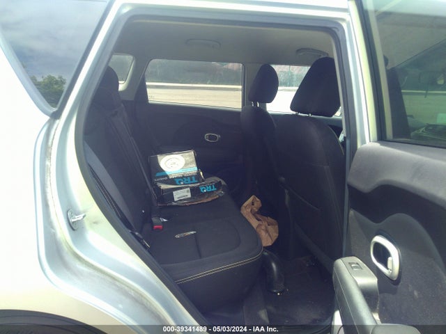 KIA SOUL + 2015 KNDJP3A57F7792188 Image 8
